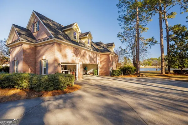 $749,900 | 708 Town And Country Drive, Adel, GA 31620