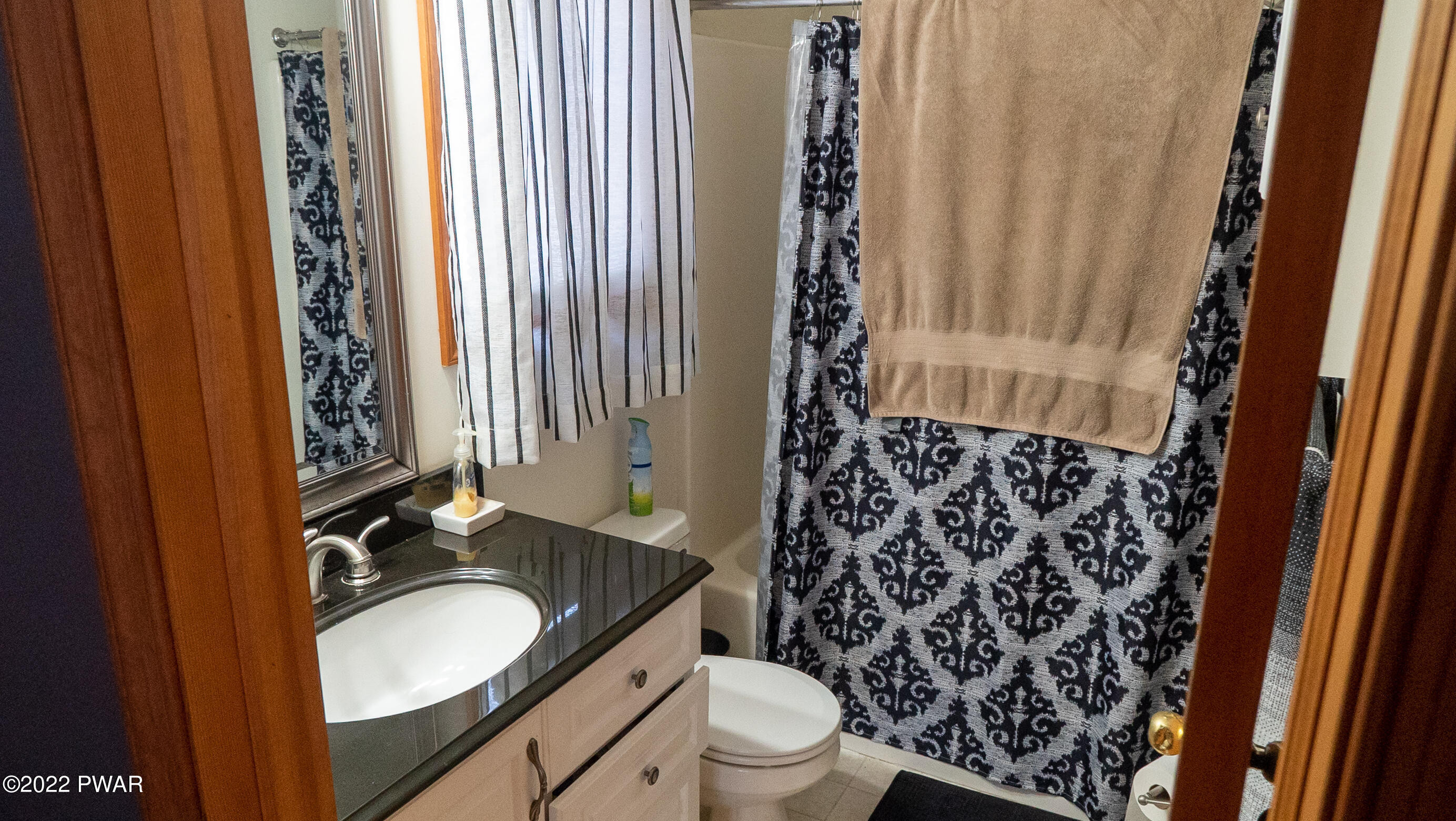 408 Maple Ridge Drive Hawley, PA 18428 - Photo 14 of 38 Master Bath