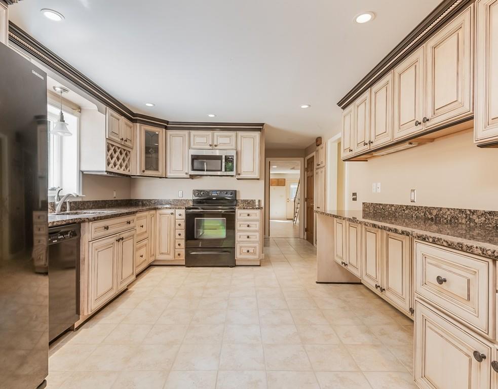 147 Newtown Road Acton, MA 01720 - Photo 10 of 42 Gallery Image 10