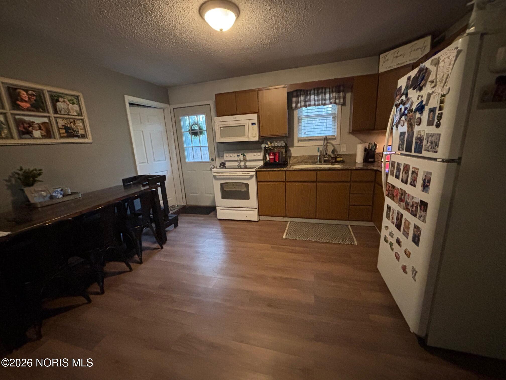 25981 Edith Street Defiance, OH 43512 - Photo 10 of 19 Eat-in dining area