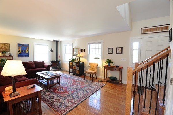 49 Ridgecrest Road Amherst, MA 01002 - Photo 6 of 29 Gallery Image 6