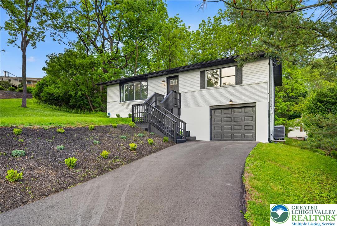 2120 3rd Street Bethlehem, PA 18020 - Photo 3 of 59