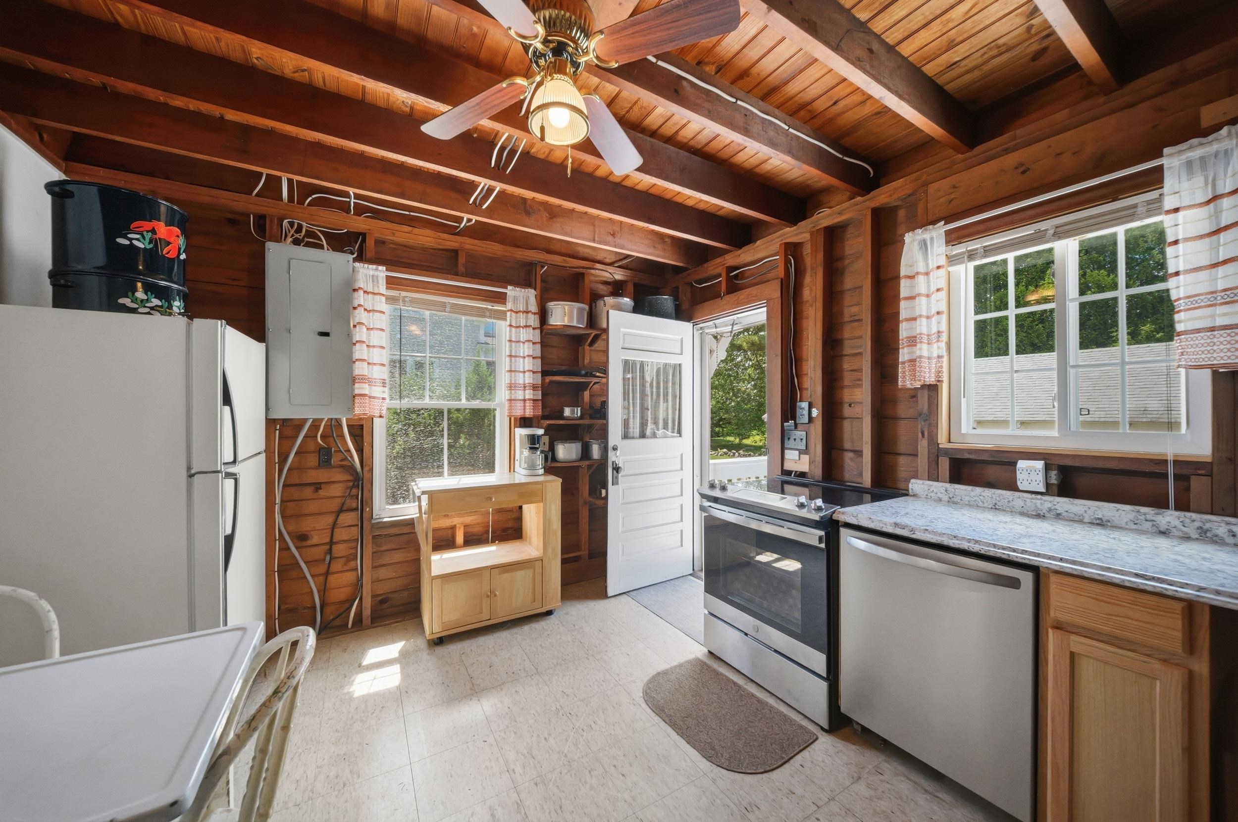 1001 Ocean Boulevard Hampton, NH 03842 - Photo 18 of 57