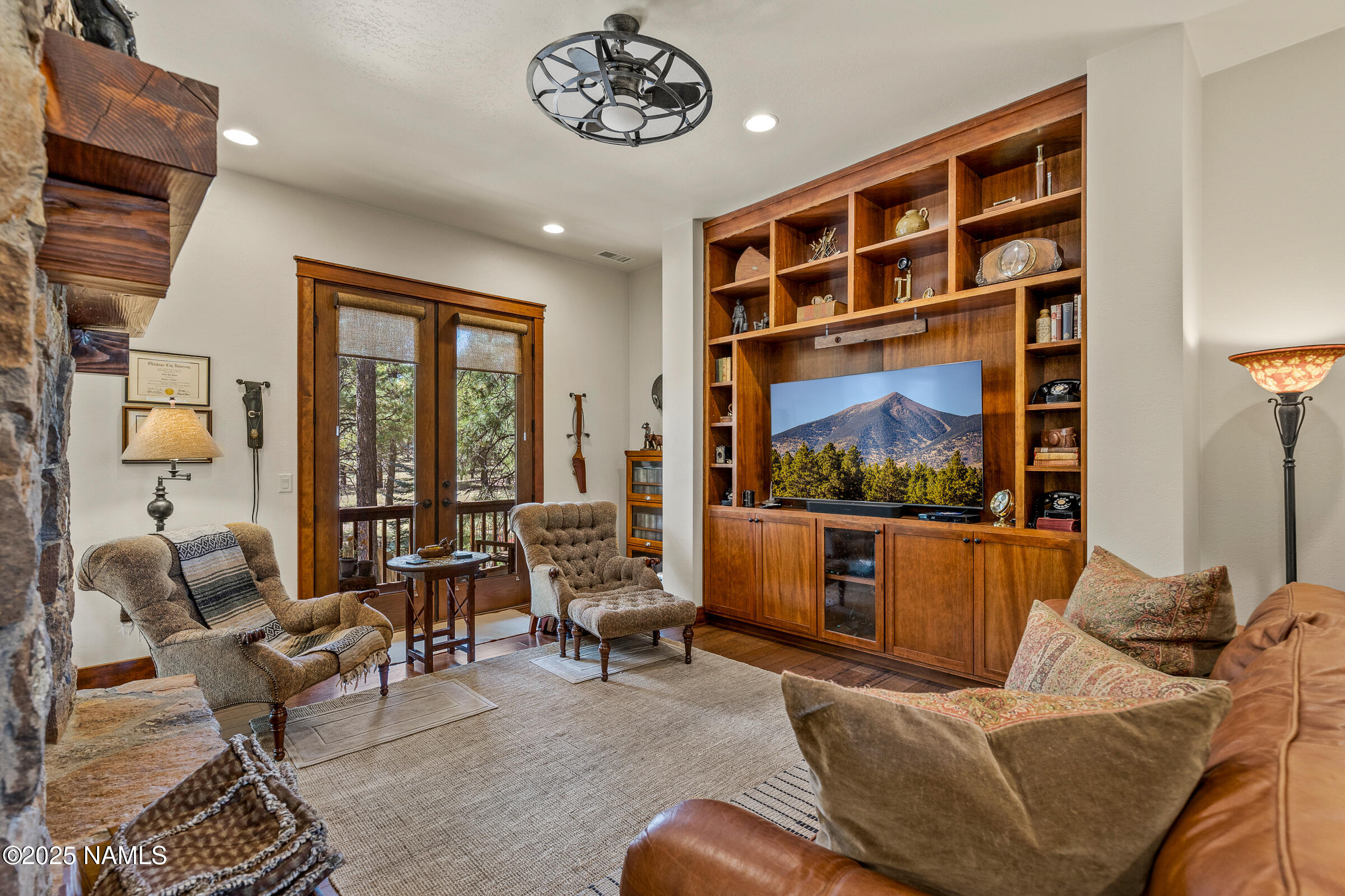 3 East Quartz Road Flagstaff, AZ 86005 - Photo 14 of 40 Loft/ Family Room