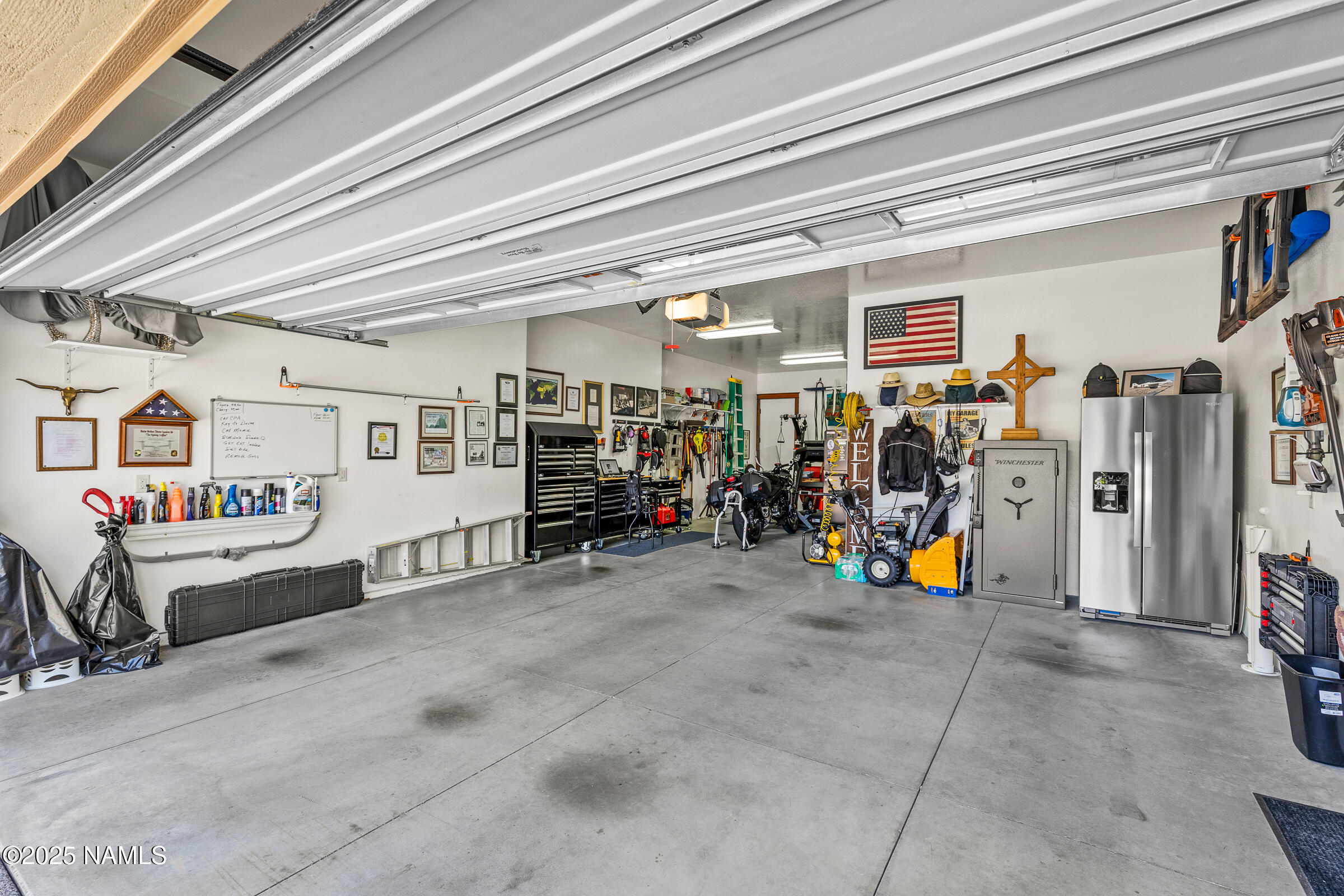 3 East Quartz Road Flagstaff, AZ 86005 - Photo 29 of 40 3 -Car Garage