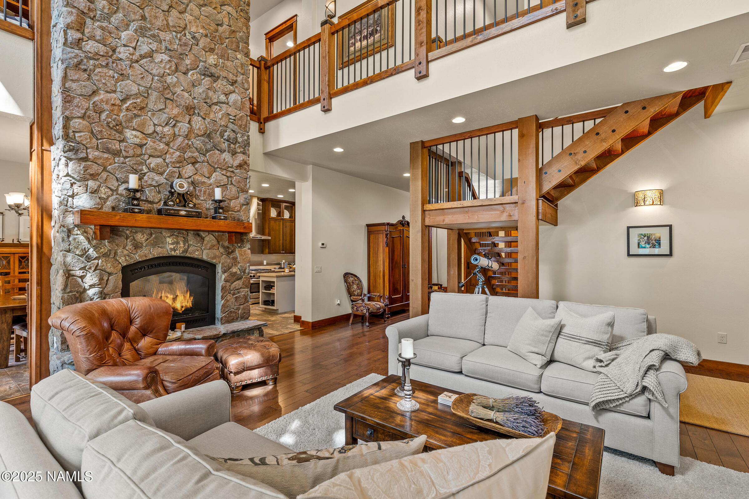 3 East Quartz Road Flagstaff, AZ 86005 - Photo 4 of 40 Living Room