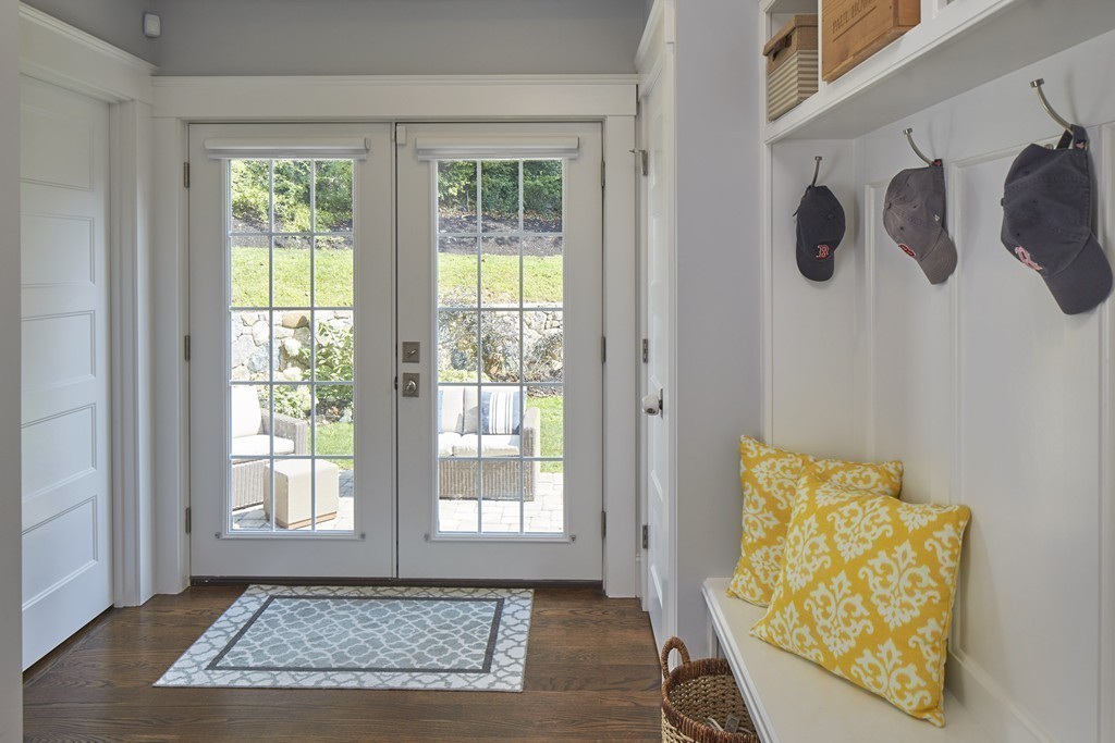 21 Spring Street Arlington, MA 02476 - Photo 5 of 11 Gallery Image 5