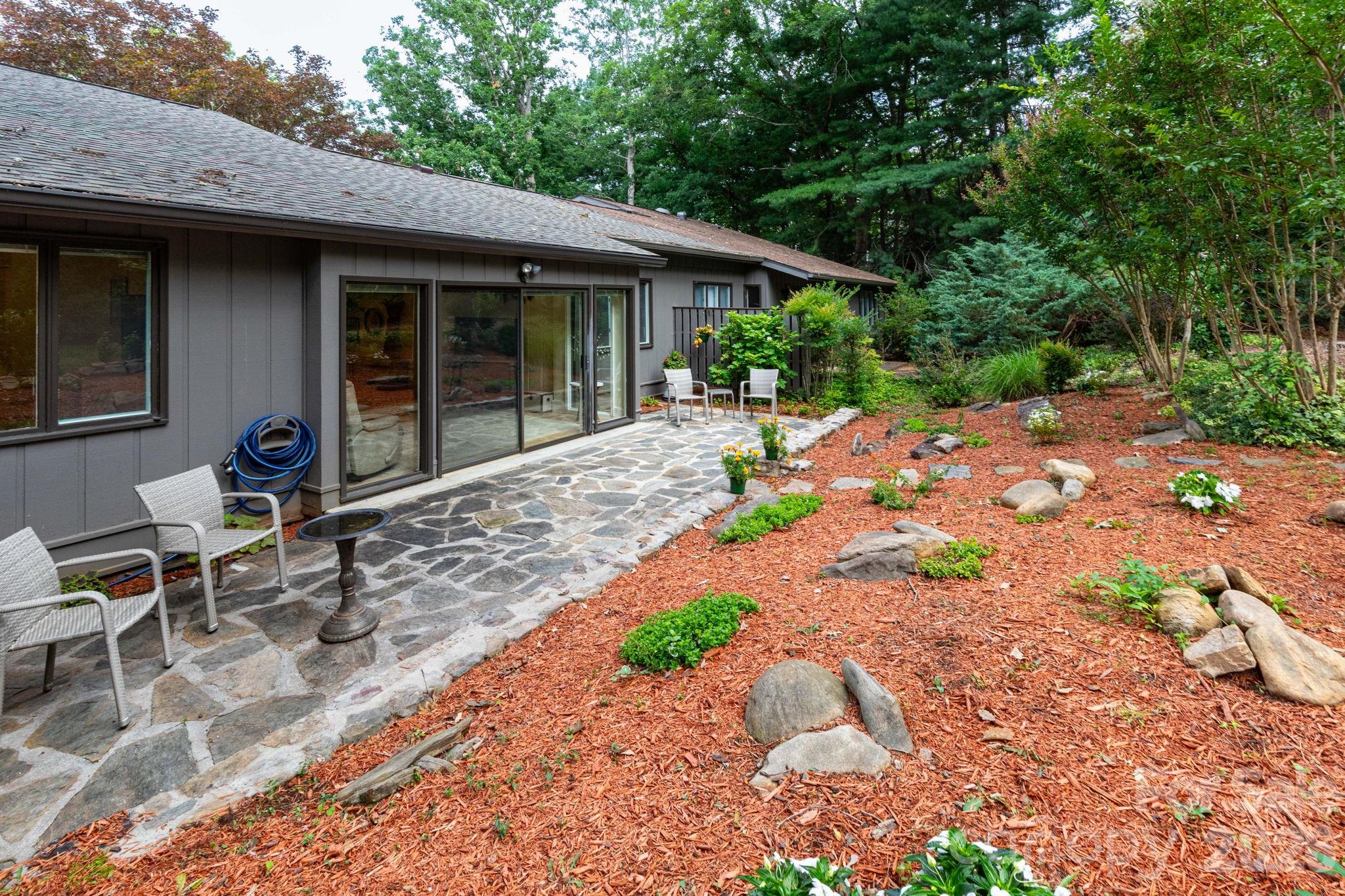 301 Crowfields Lane Asheville, NC 28803 - Photo 17 of 28