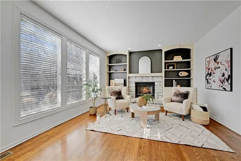 $650,000 | 11903 Noland Street, Overland Park, KS 66213