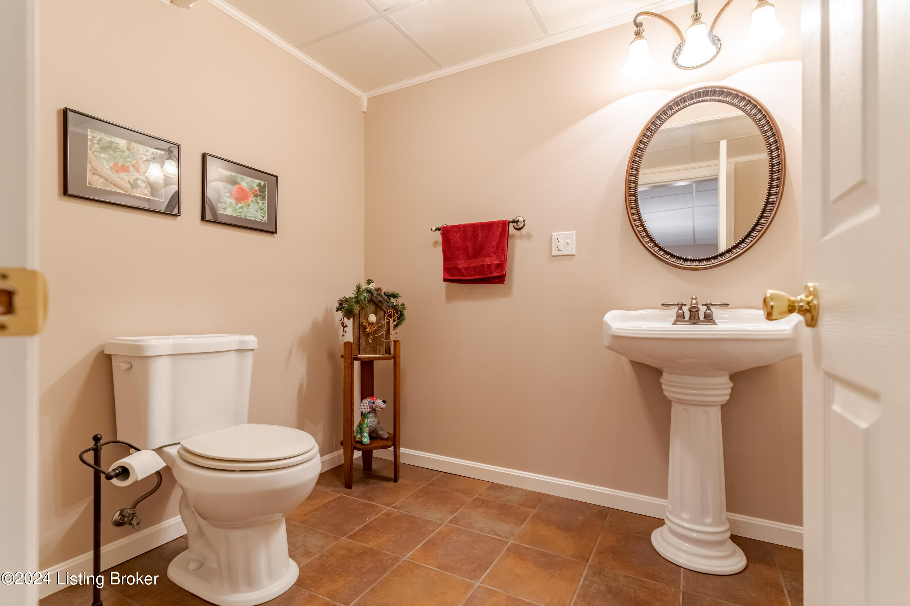 988 Radcliff Road Smithfield, KY 40068 - Photo 34 of 46 DSC09637