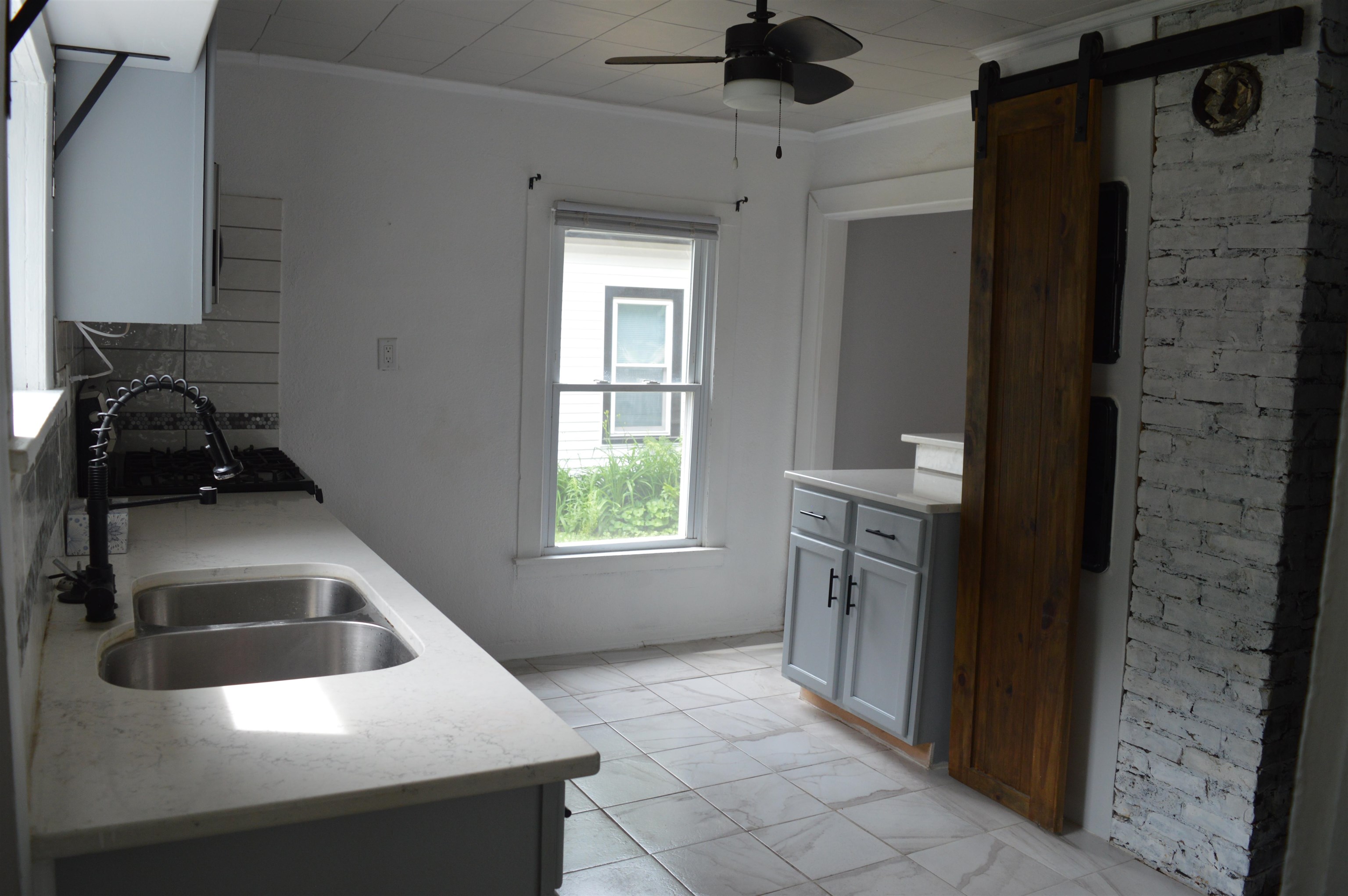 313 Pleasant Street Clinton, WI 53525 - Photo 17 of 42