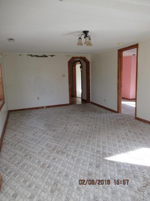 150 Foy Lockamy Road Jacksonville, NC 28540 - Photo 4 of 17 IMG_7153