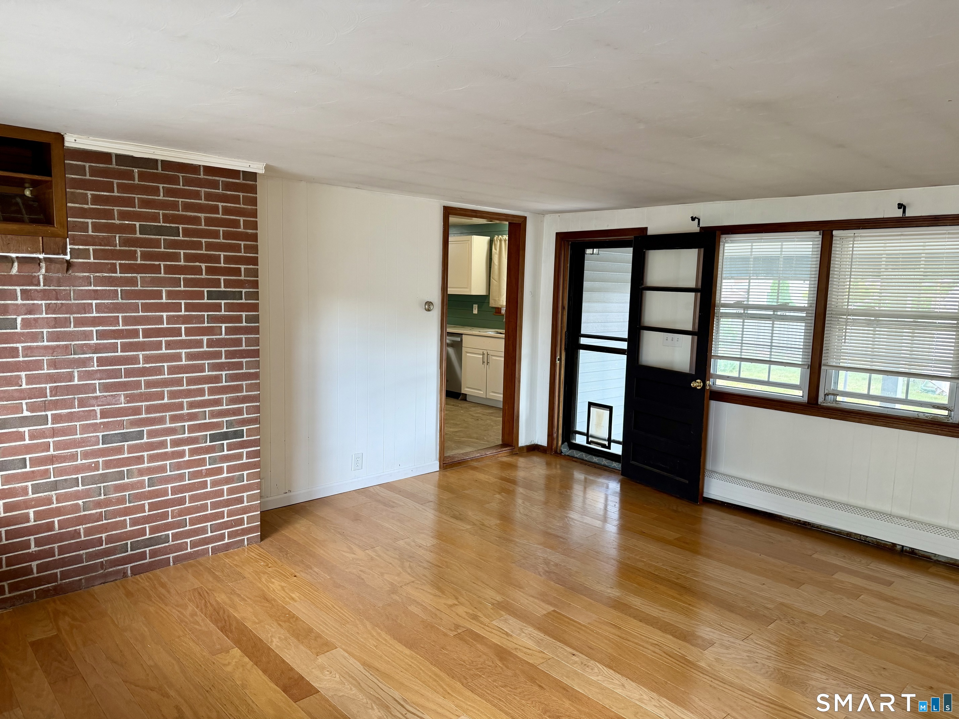 4 Betty Road Enfield, CT 06082 - Photo 6 of 30