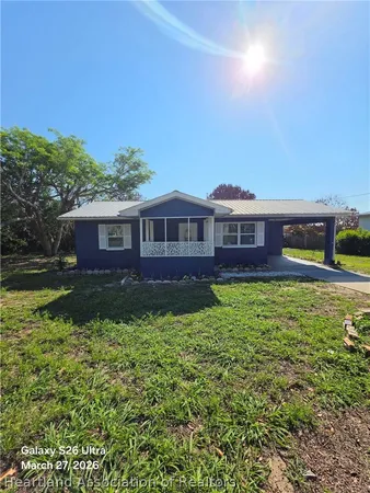 $1,400 | 110 North Glenwood Avenue, Avon Park, FL 33825