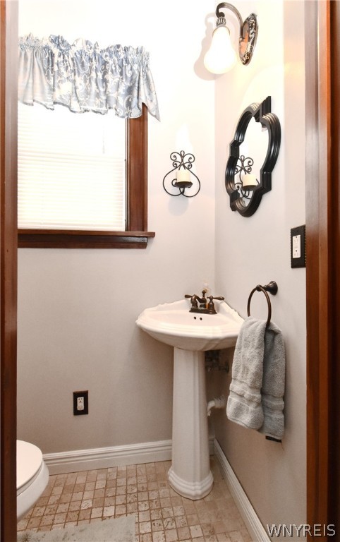 321 Lowell Road Tonawanda Town, NY 14217 - Photo 13 of 47