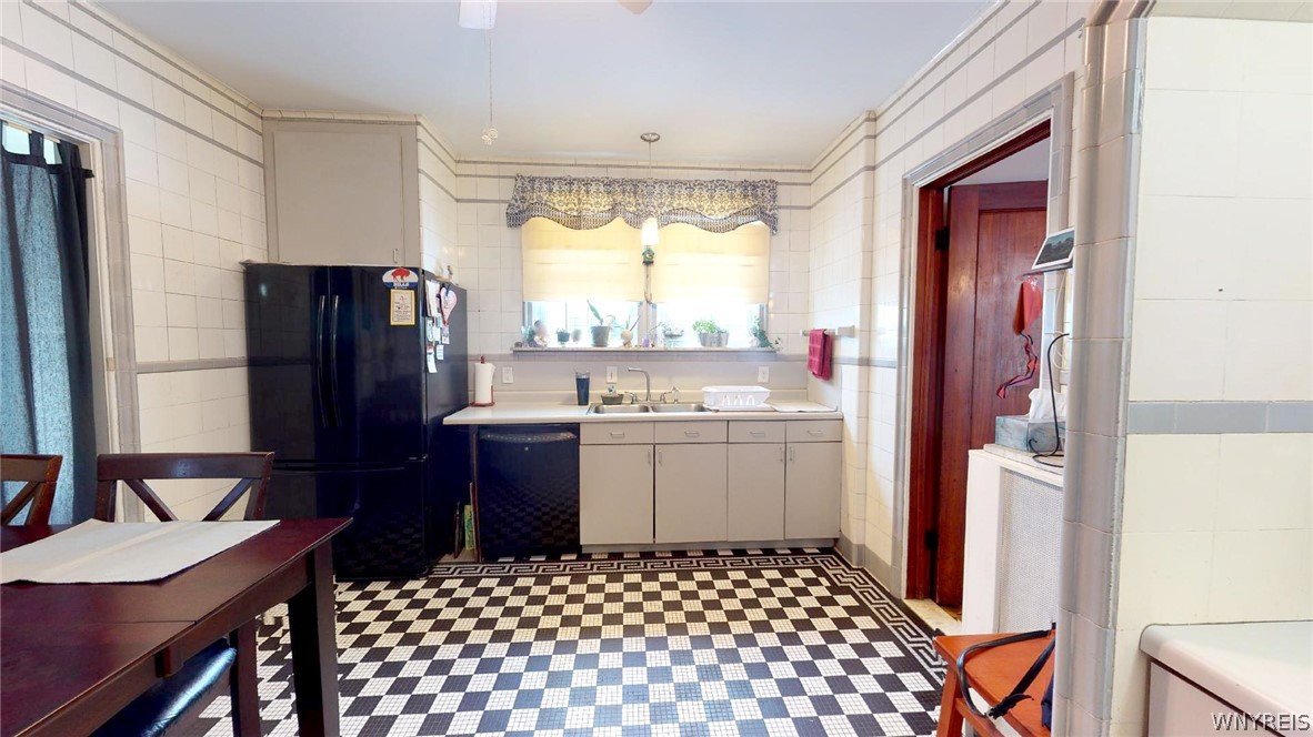 321 Lowell Road Tonawanda Town, NY 14217 - Photo 15 of 47