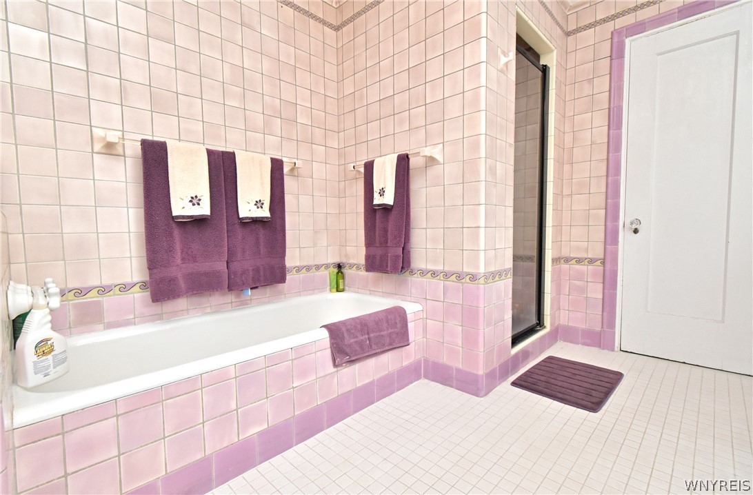 321 Lowell Road Tonawanda Town, NY 14217 - Photo 32 of 47