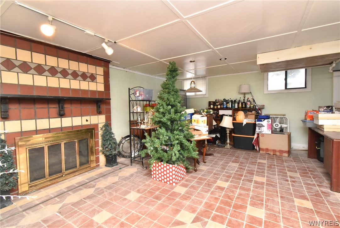 321 Lowell Road Tonawanda Town, NY 14217 - Photo 33 of 47