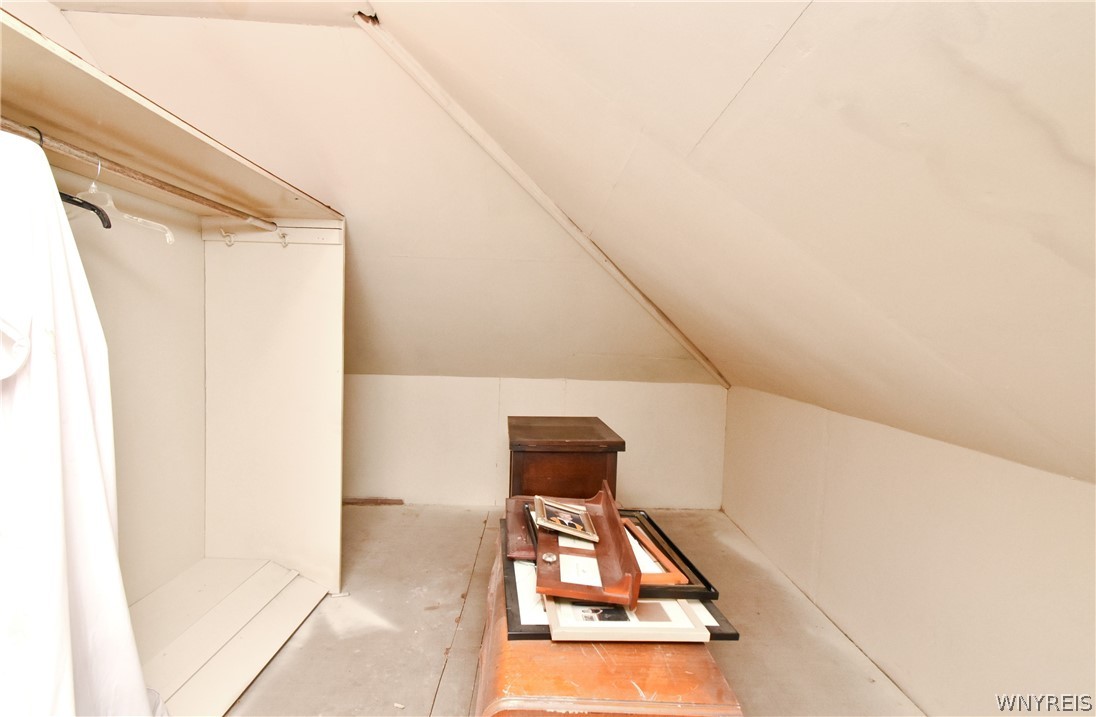 321 Lowell Road Tonawanda Town, NY 14217 - Photo 39 of 47