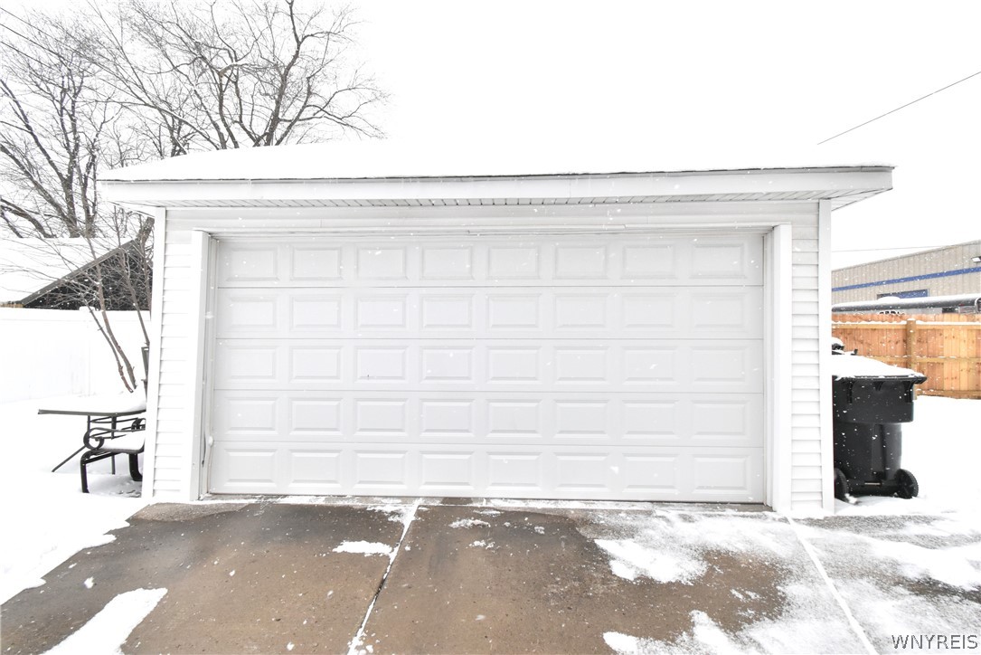 321 Lowell Road Tonawanda Town, NY 14217 - Photo 42 of 47