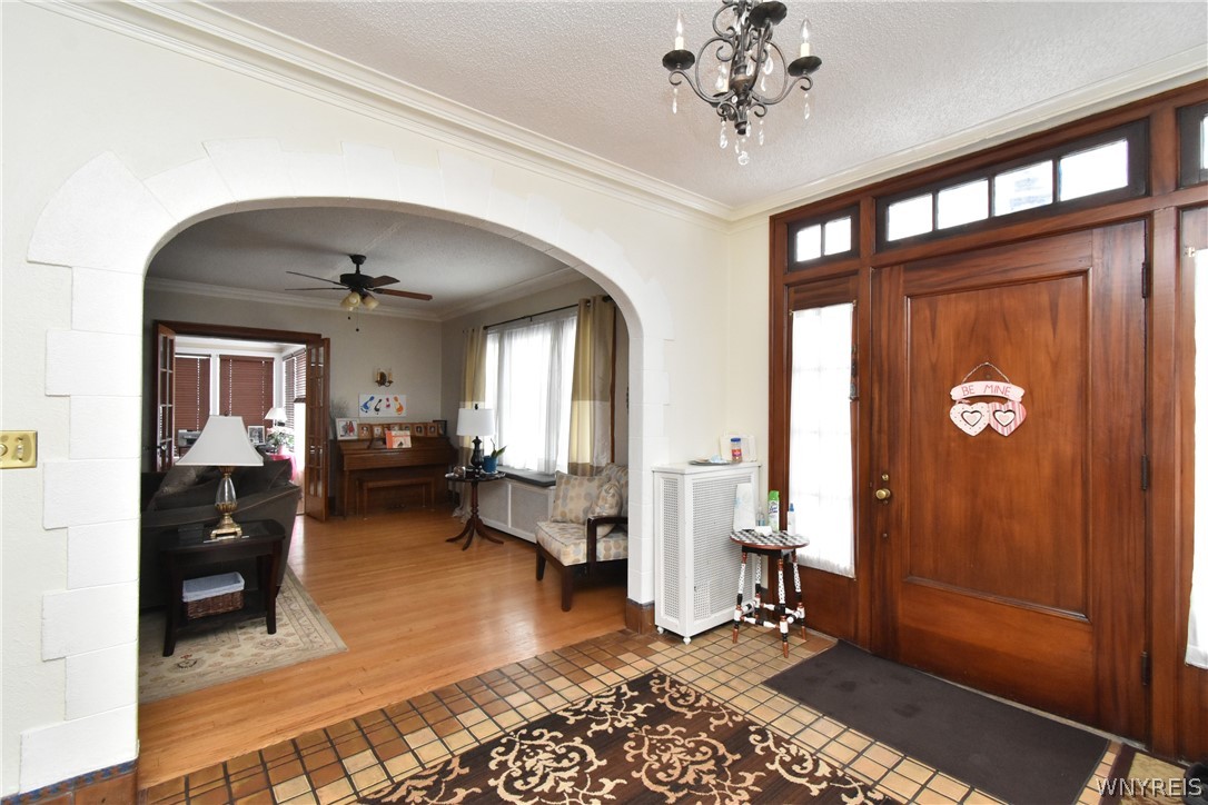 321 Lowell Road Tonawanda Town, NY 14217 - Photo 5 of 47