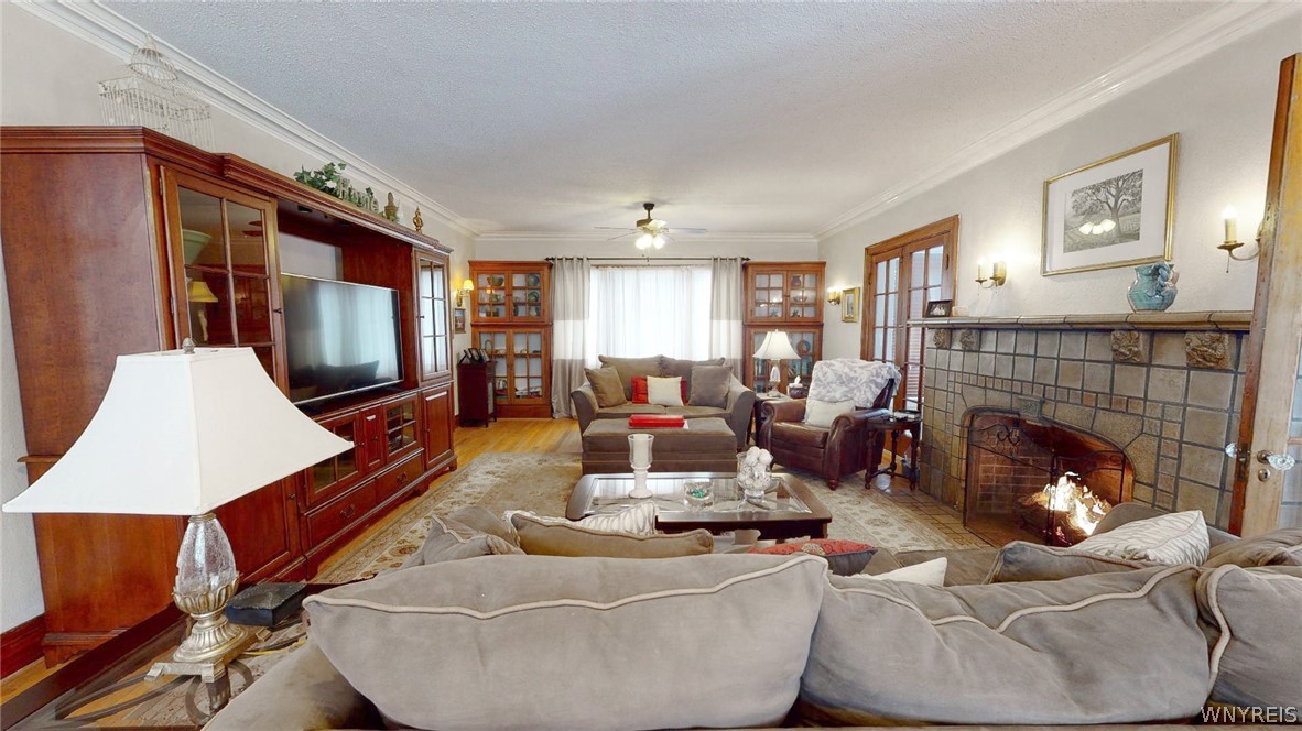 321 Lowell Road Tonawanda Town, NY 14217 - Photo 6 of 47