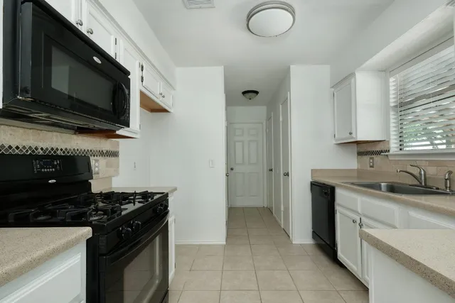 $1,995 | 2906 Tierra Blanco Trail, Cedar Park, TX 78613