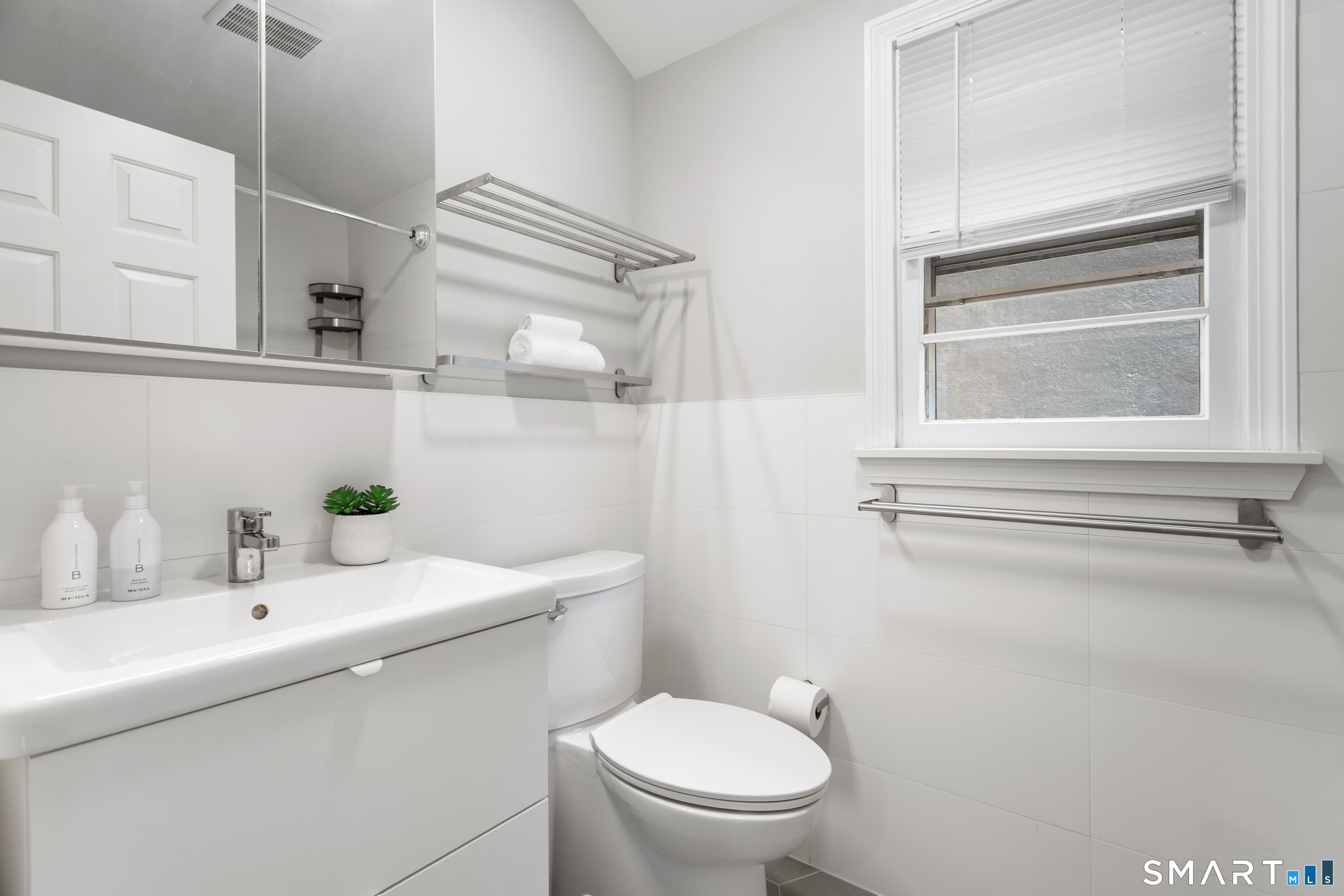 146 Westport Road Wilton, CT 06897 - Photo 21 of 25 Gallery Image 21