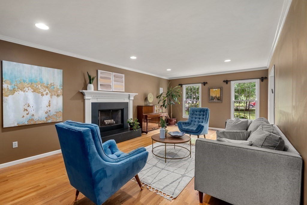 21 Briar Hill Road Sharon, MA 02067 - Photo 3 of 23 Gallery Image 3