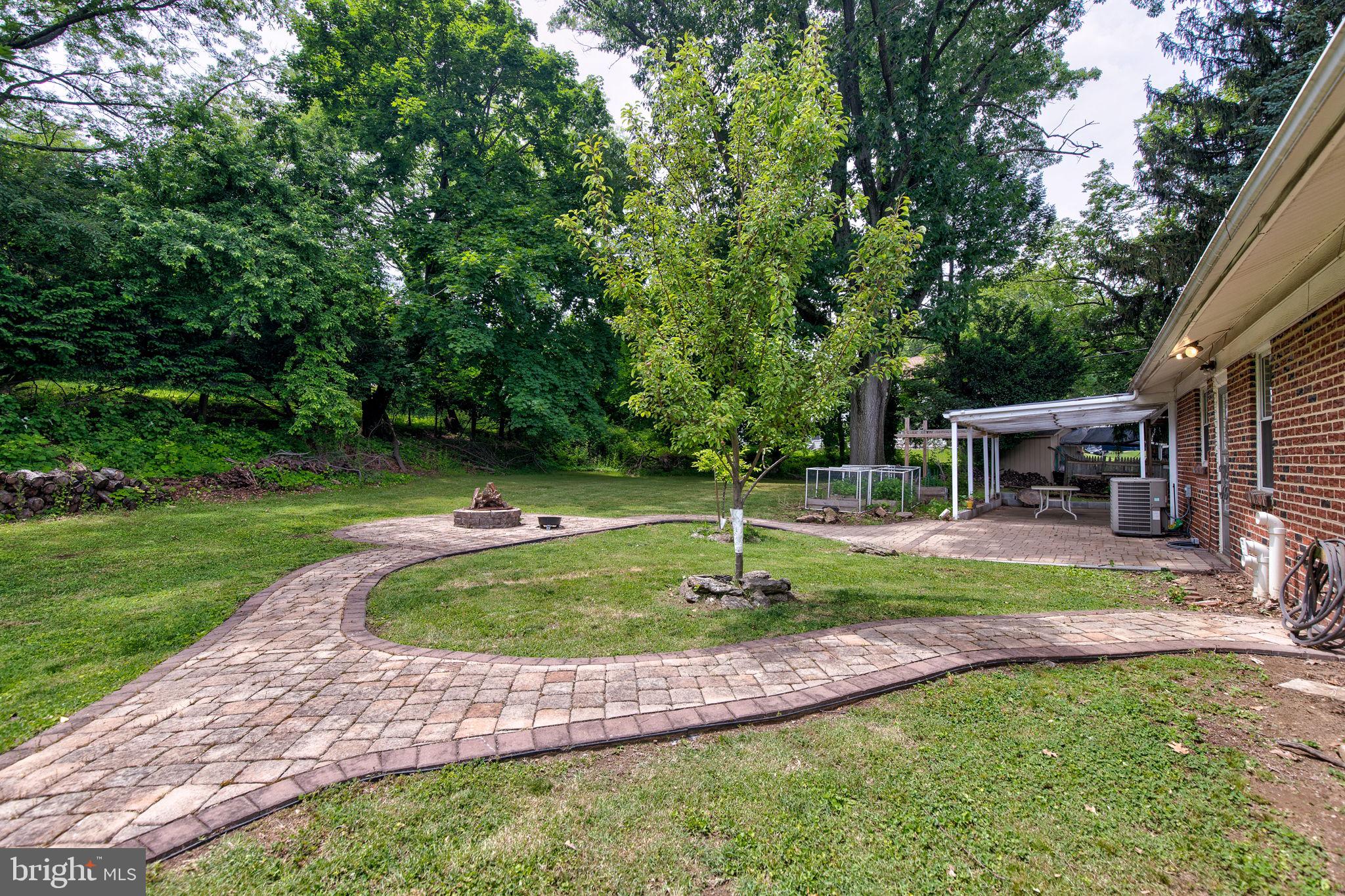 50 Parkview Road Cheltenham, PA 19012 - Photo 24 of 30 Private backyard