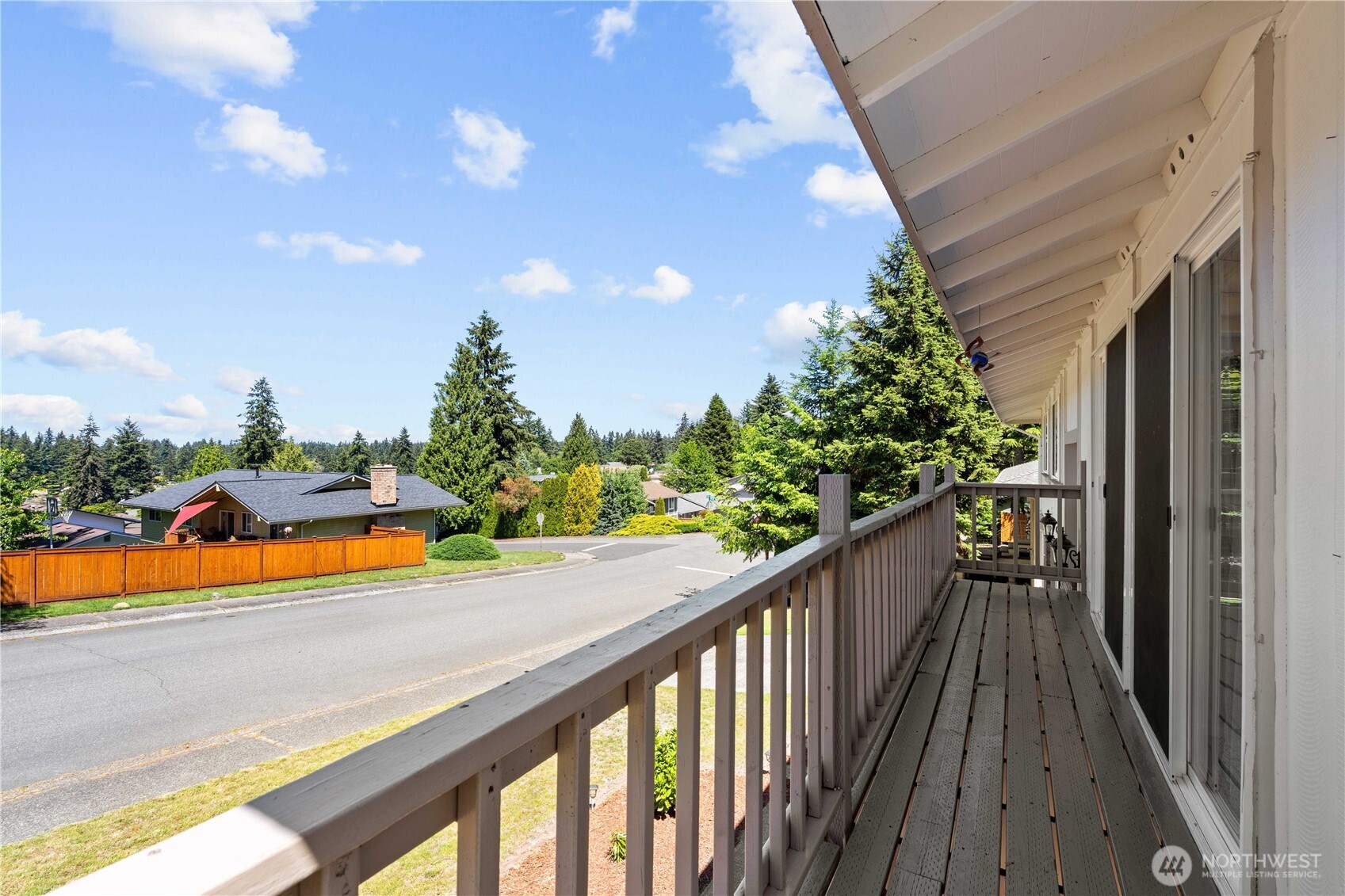 3907 Southwest 328th Street Federal Way, WA 98023 - Photo 10 of 40