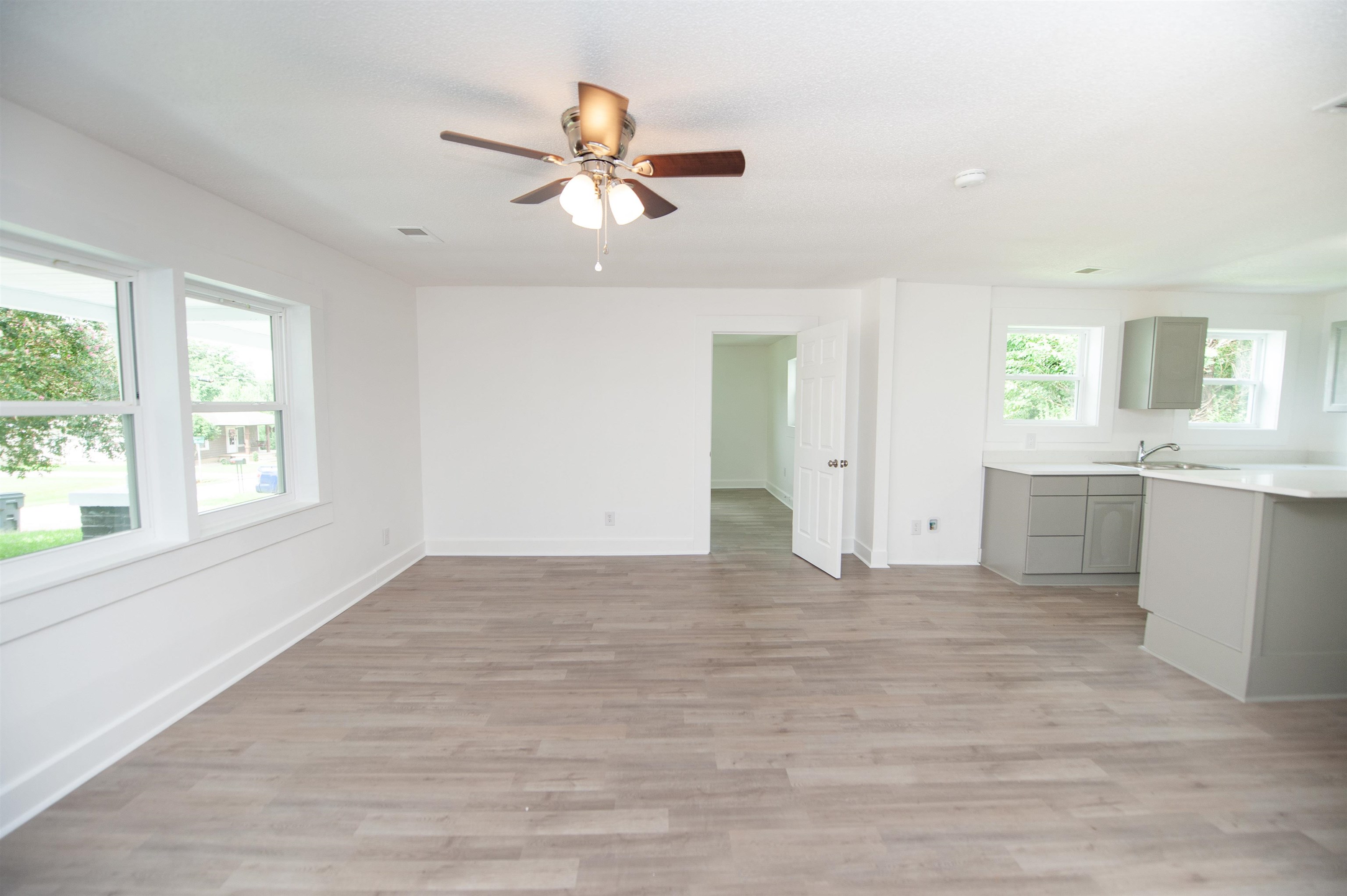 41 Gosnell Avenue Inman, SC 29349 - Photo 4 of 24