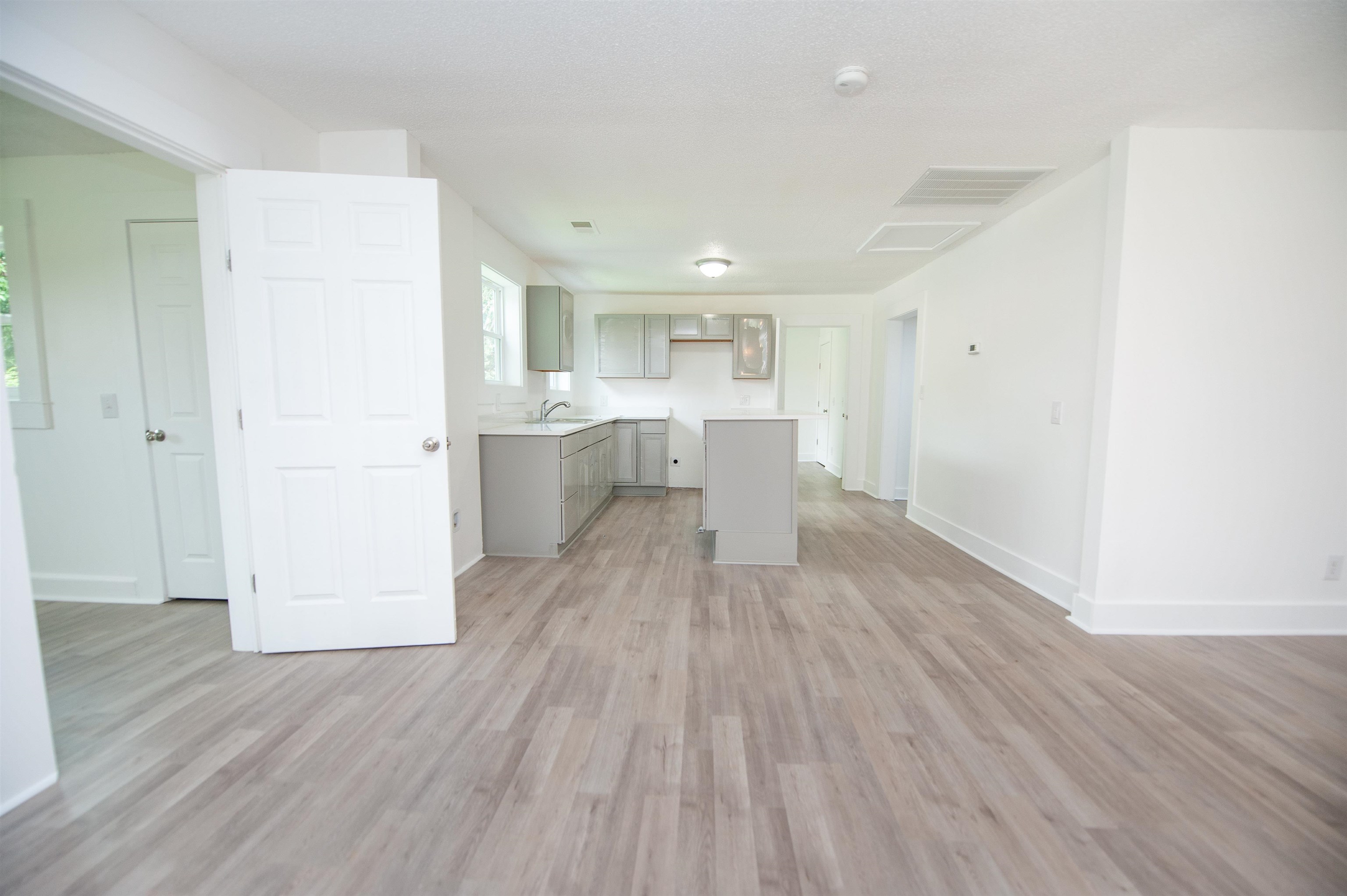 41 Gosnell Avenue Inman, SC 29349 - Photo 5 of 24