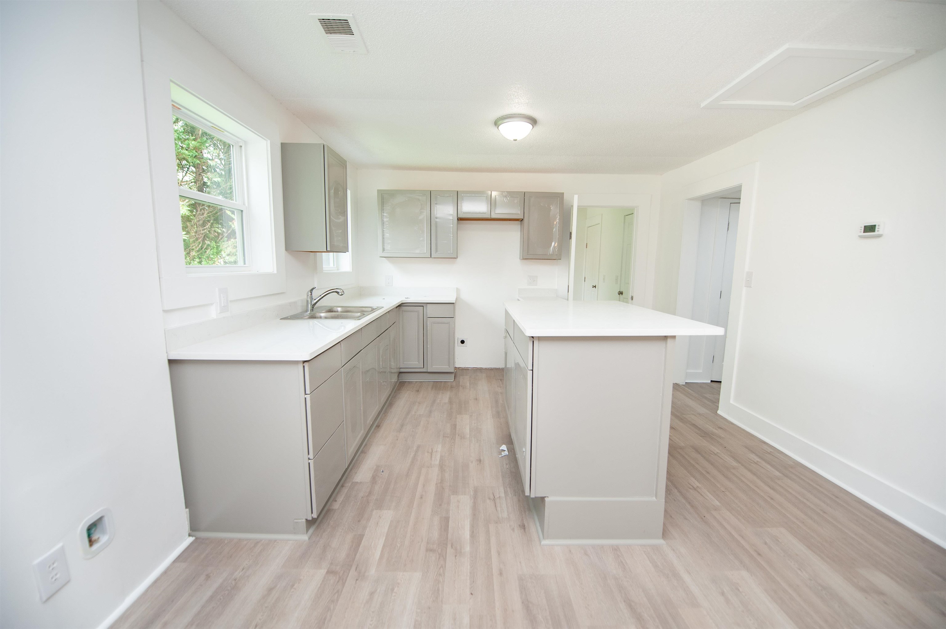 41 Gosnell Avenue Inman, SC 29349 - Photo 6 of 24