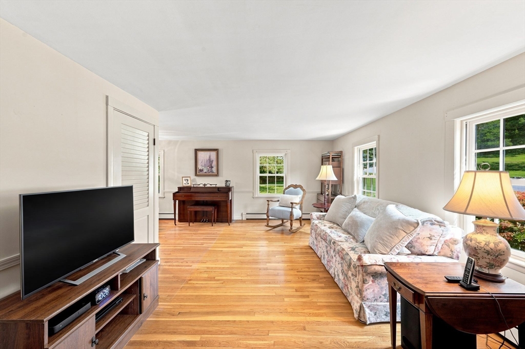 6 Cedarview Road Ipswich, MA 01938 - Photo 8 of 41 Gallery Image 8