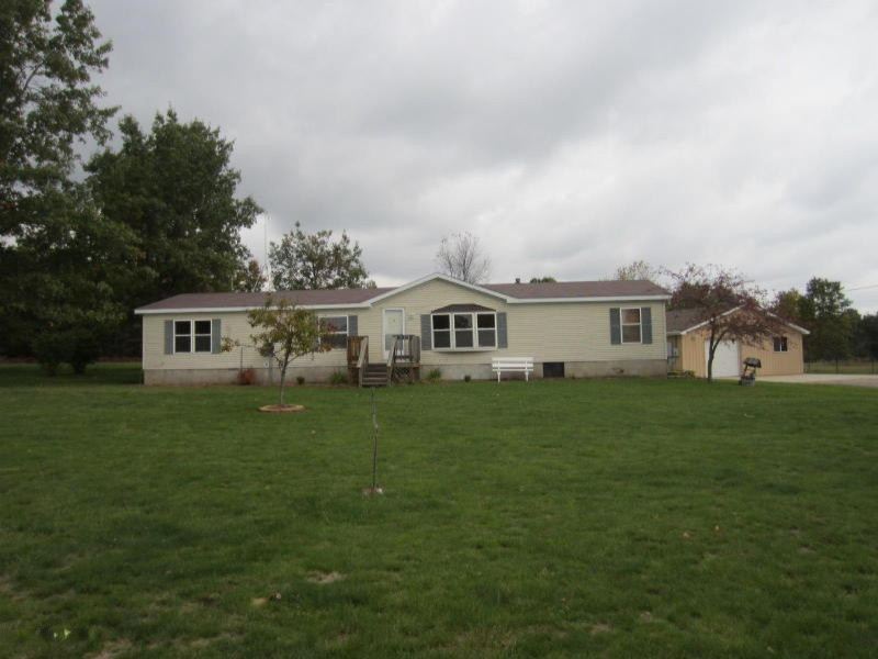 8015 East 14 Mile Road Paris, MI 49338 - Photo 1 of 1 14 mile