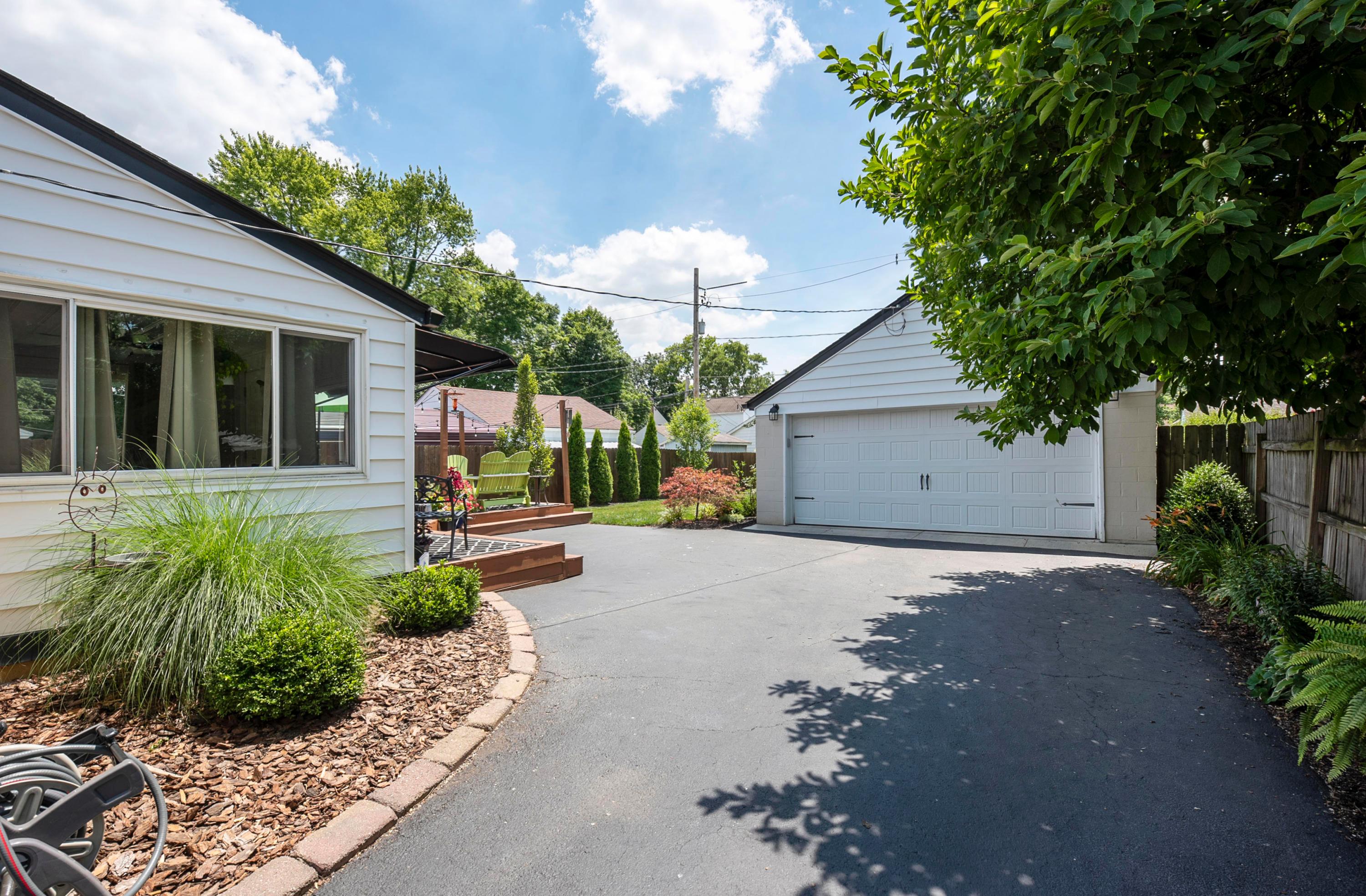 45 Nottingham Road Columbus, OH 43214 - Photo 4 of 31 Gallery Image 4
