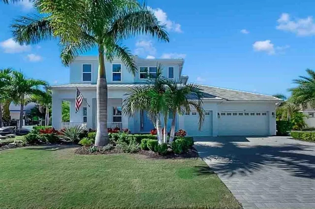$1,260,000 | 826 Manns Harbor Drive, Apollo Beach, FL 33572