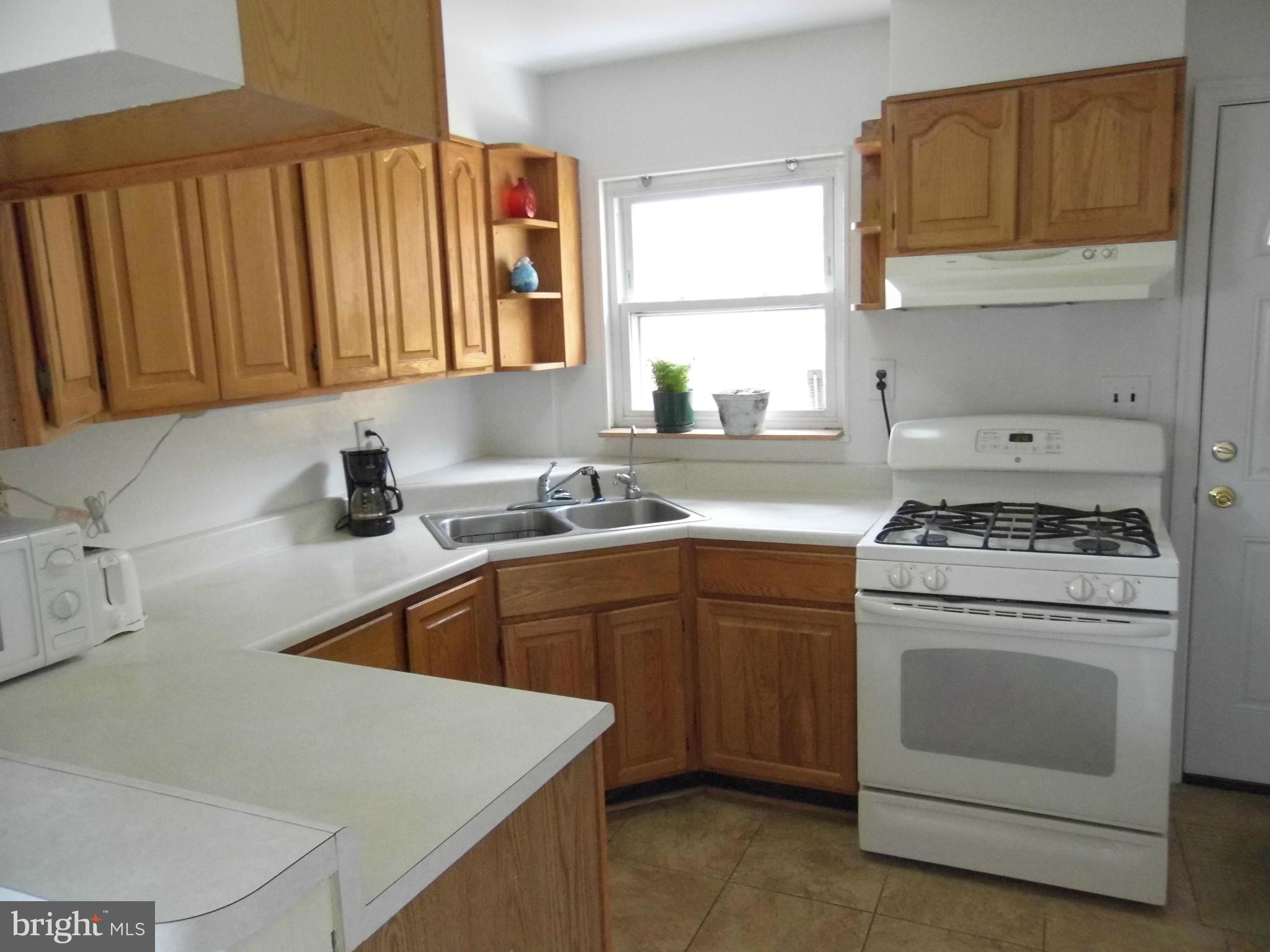 2913 Hardy Avenue Silver Spring, MD 20902 - Photo 12 of 26 Kitchen