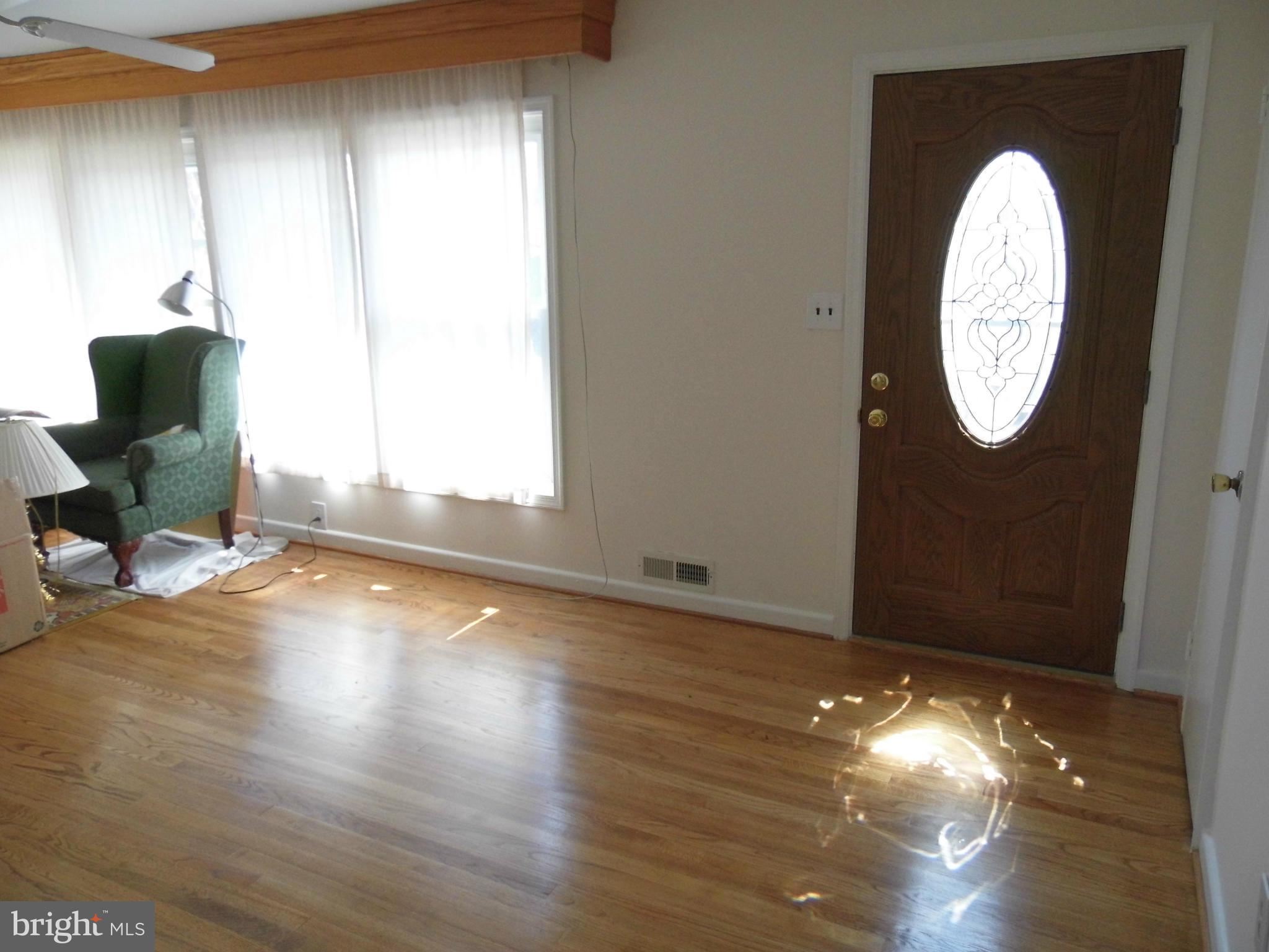 2913 Hardy Avenue Silver Spring, MD 20902 - Photo 8 of 26 Living Room