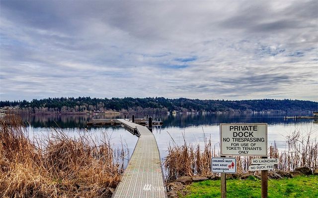 $330,000 | 4050 West Lake Sammamish Parkway Northeast, Unit 304, Redmond, WA 98052