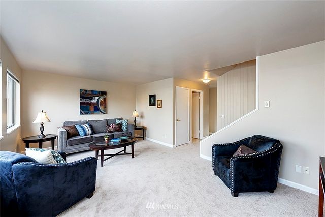 $330,000 | 4050 West Lake Sammamish Parkway Northeast, Unit 304, Redmond, WA 98052