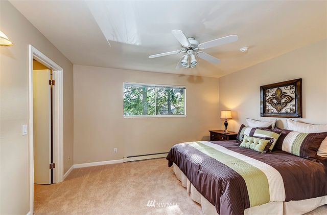 $330,000 | 4050 West Lake Sammamish Parkway Northeast, Unit 304, Redmond, WA 98052