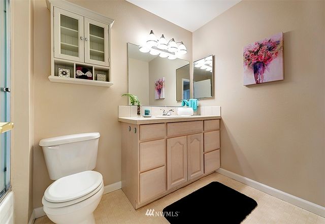 $330,000 | 4050 West Lake Sammamish Parkway Northeast, Unit 304, Redmond, WA 98052