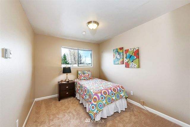 $330,000 | 4050 West Lake Sammamish Parkway Northeast, Unit 304, Redmond, WA 98052