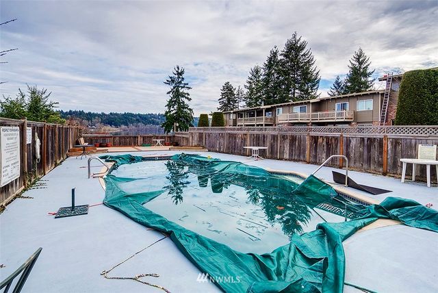 $330,000 | 4050 West Lake Sammamish Parkway Northeast, Unit 304, Redmond, WA 98052