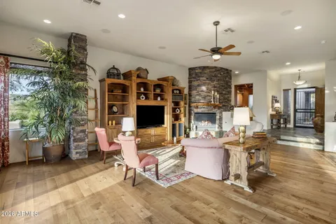 $1,495,000 | 10795 East La Junta Road, Scottsdale, AZ 85255