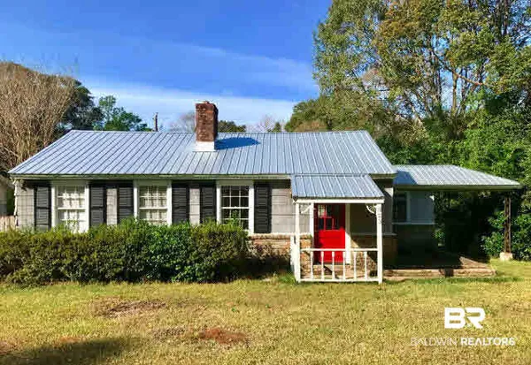 $850 | 323 West Pineview Lane, Mobile, AL 36608