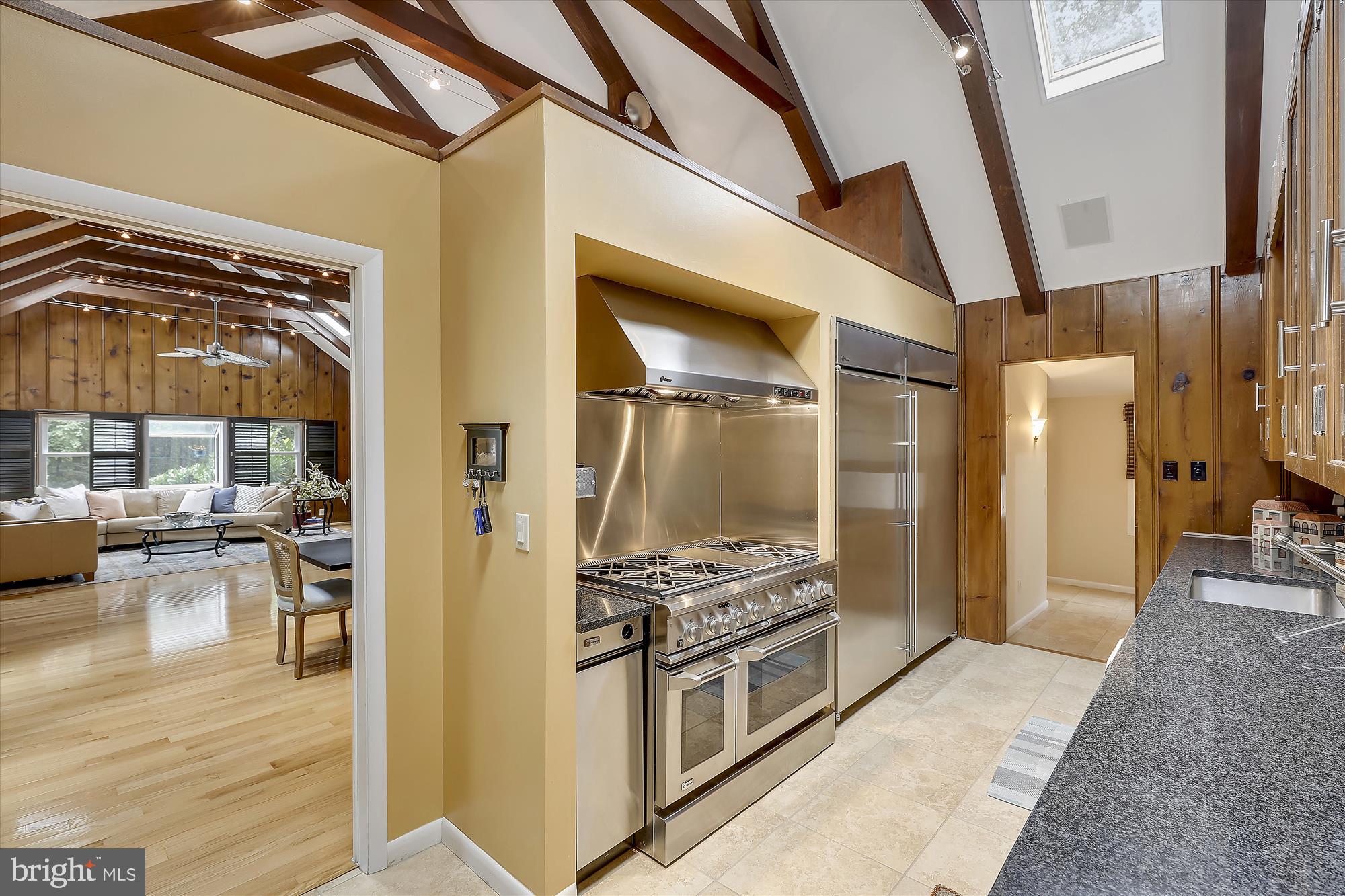 408 S Road Baltimore, MD 21208 - Photo 8 of 38 Kitchen w/6 burner stove, frig & freezer