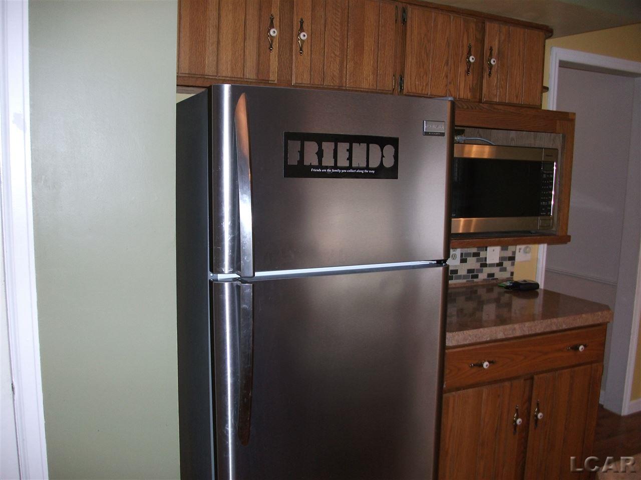 4778 Hooks Mill Road Adrian, MI 49221 - Photo 3 of 23 31274815-2.JPG